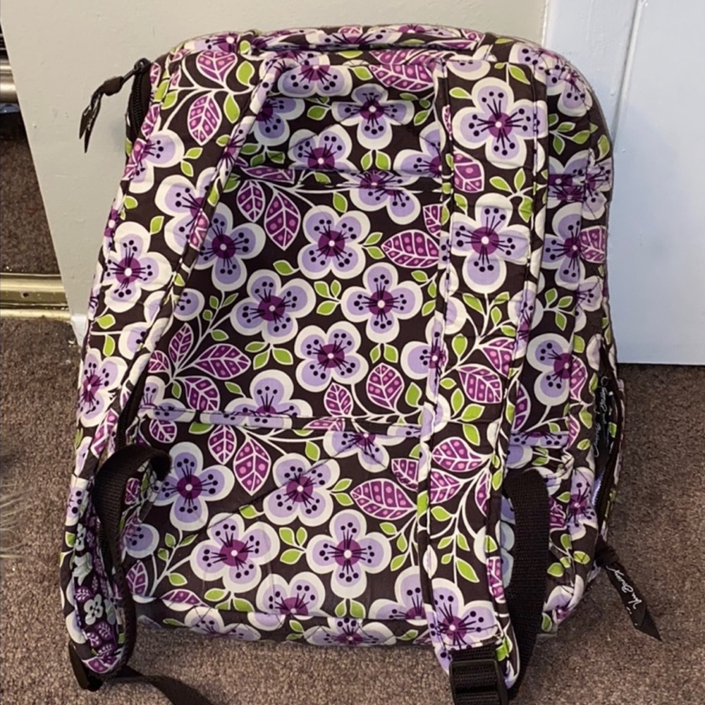 Vera Bradley backpack looks new